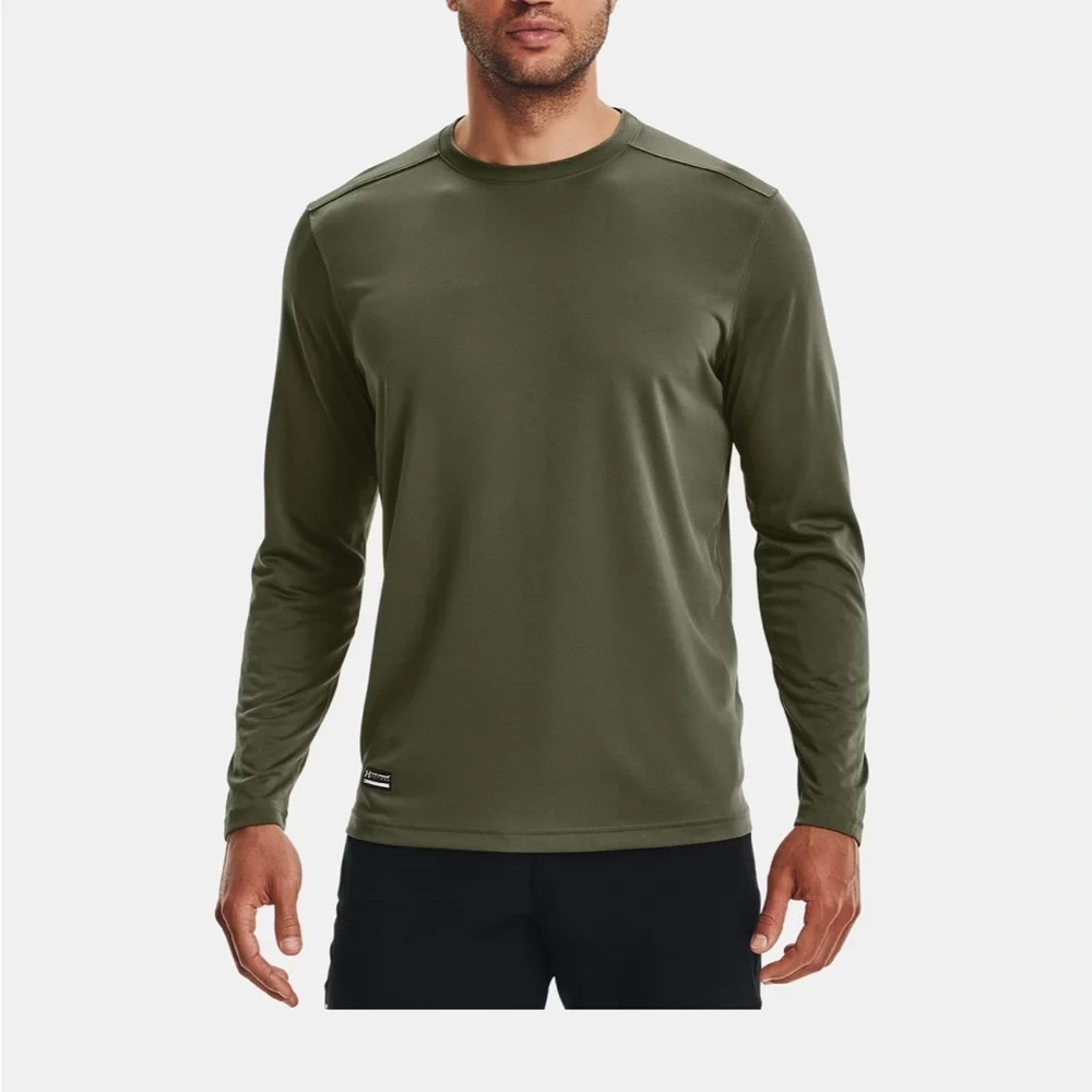 Under Armour long sleeve 100% polyester stretch material, it runs large - Picture 3 of 6